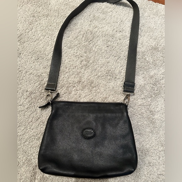 Roots - Black Leather Crossbody Side Bag Purse - Picture 2 of 15
